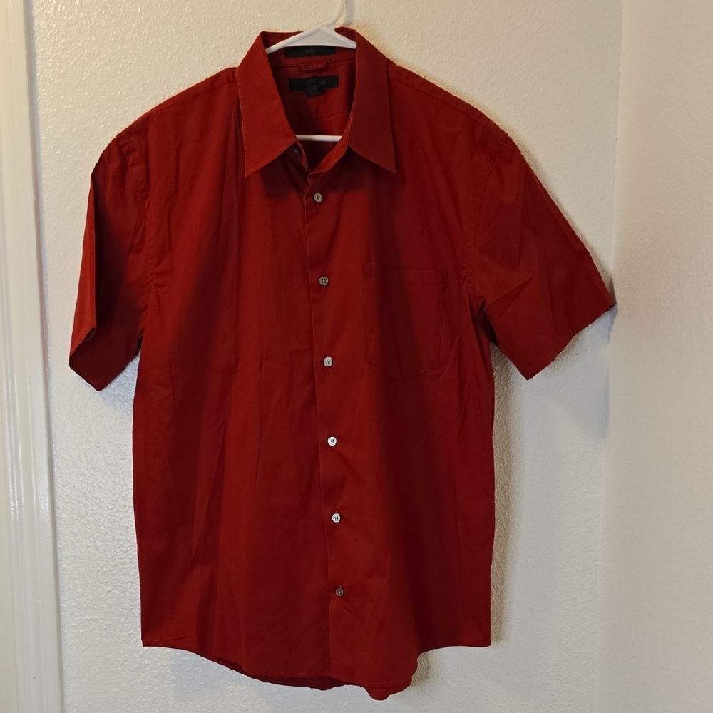 Express Men's Short-Sleeve Button-Down Shirt in Deep Red